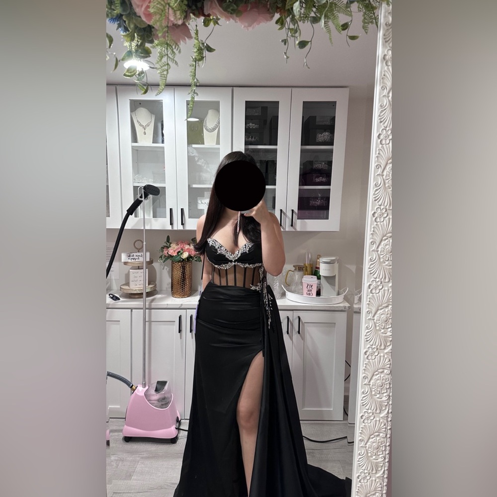 Boutique Prom Dress, Black with slit, size 12